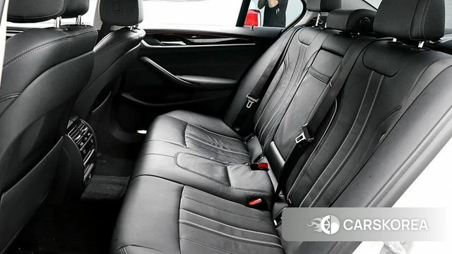 BMW 5 Series (G30) 2019 Белый из Кореи, фото 5
