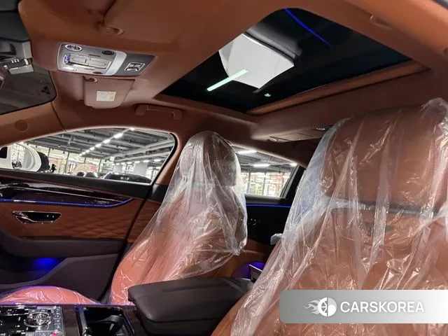 Bentley Flying Spur 3rd Generation 2021 Белый из Кореи, фото 5