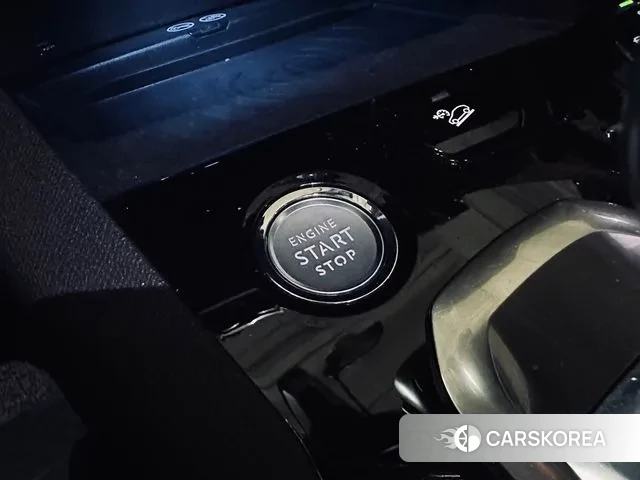 Peugeot 3008 second generation 2021 Белый из Кореи, фото 5