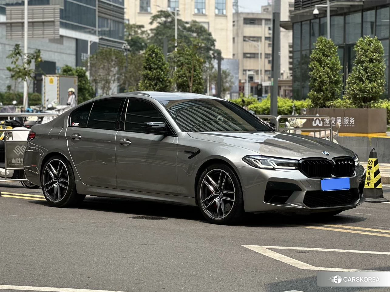 BMW M5 2020 Темно-серый из Китая, фото 5