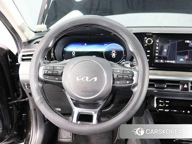 Kia K5 Hybrid 3rd Generation 2023 Черный из Кореи, фото 5