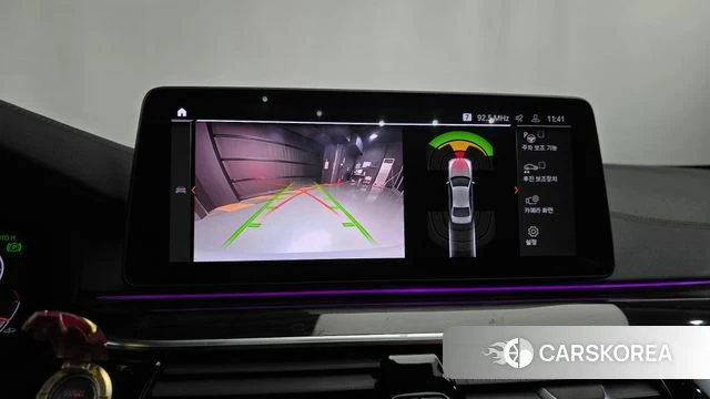 BMW 5 Series (G30) 2022 Серебристо-серый из Кореи, фото 5