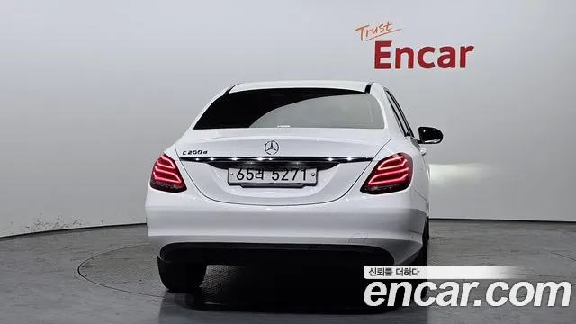 Mercedes-Benz C-Class W205 2018 Белый из Кореи, фото 5