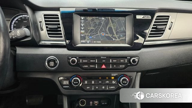 Kia Niro 2018 Белый из Кореи, фото 5