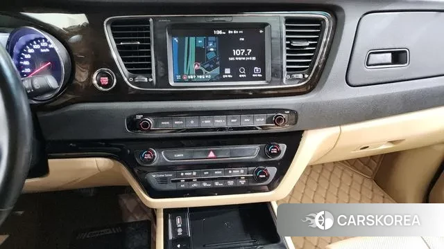 Kia The New Carnival 2019 Белый из Кореи, фото 5