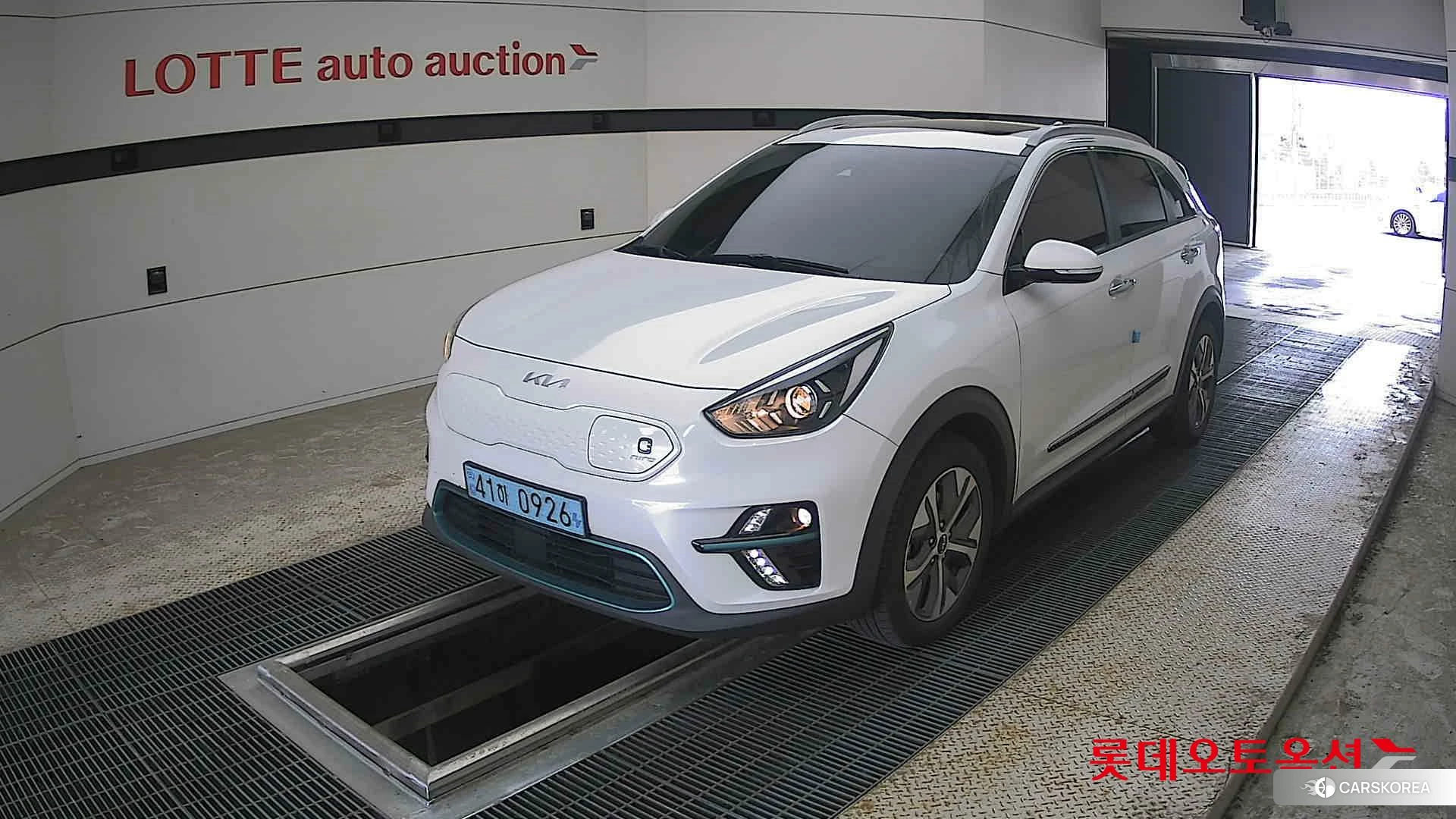 Kia Niro EV 2022 Snow White Pearl (optional) из Кореи, фото 5
