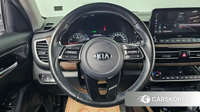Kia Seltos 2019 Белый из Кореи, фото 5