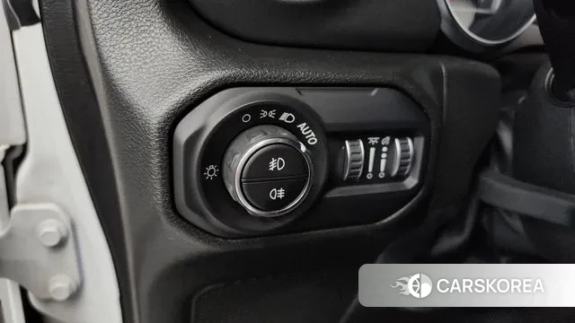 Jeep Wrangler (JL) 2022 Белый из Кореи, фото 5