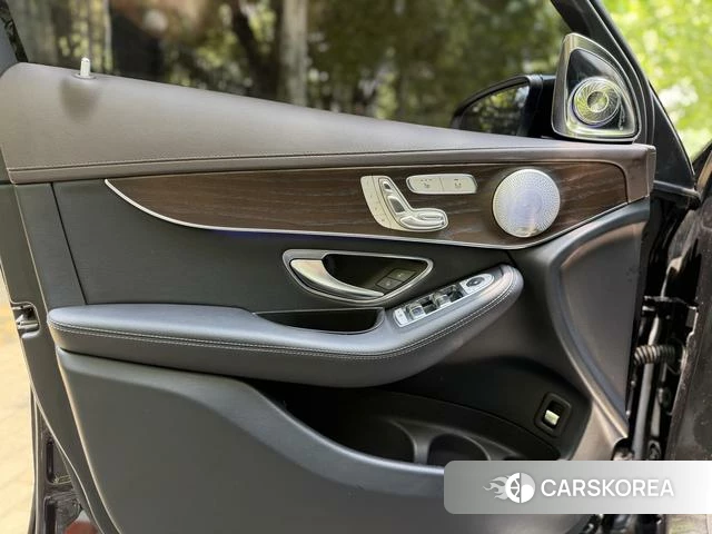 Mercedes-Benz GLC 2021 Черный из Китая, фото 5