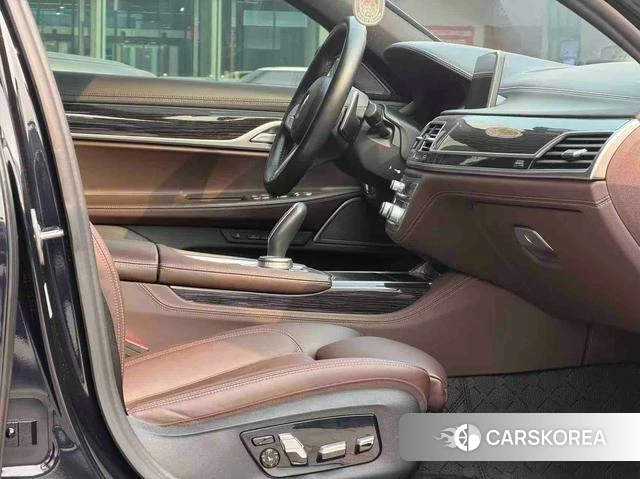 BMW 7 series 2022 Черный из Китая, фото 5