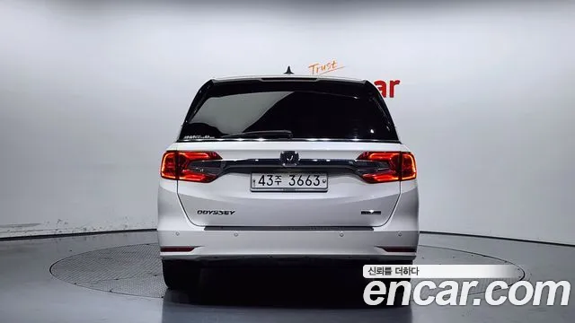 Honda Odyssey 2018 Белый из Кореи, фото 5