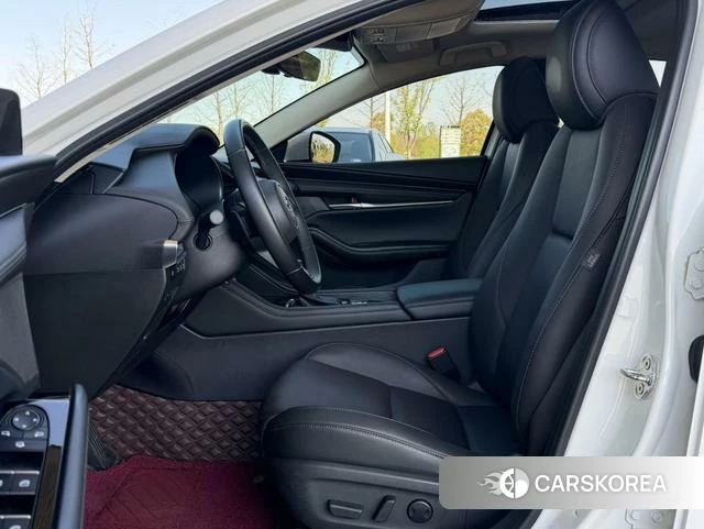 Mazda 3 Angkesaila 2022 Белый из Китая, фото 5
