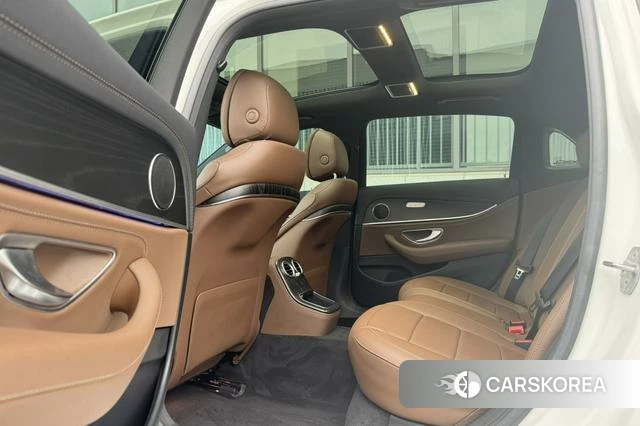 Mercedes-Benz E-class 2021 Белый из Китая, фото 5