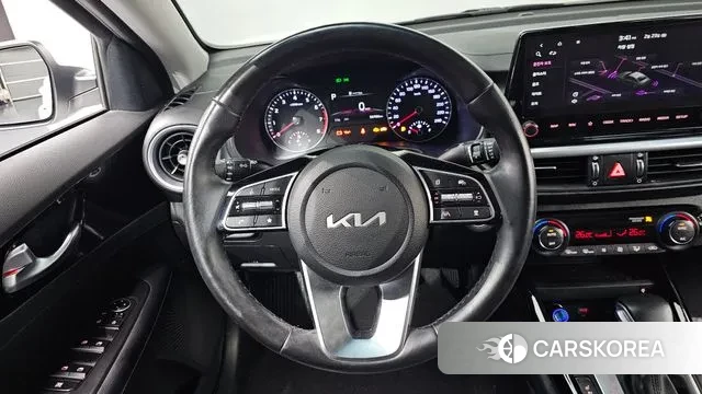 Kia The New K3 2nd generation 2022 Белый из Кореи, фото 5