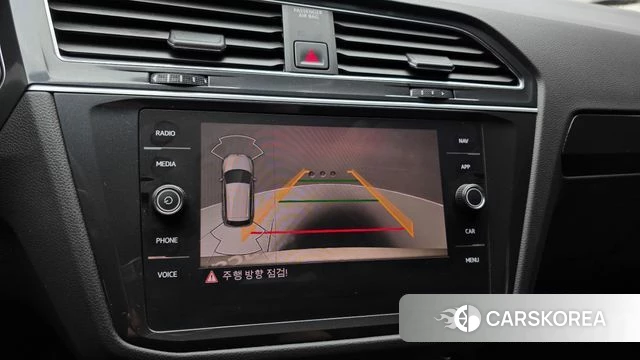 Volkswagen Tiguan second Generation 2022 Белый из Кореи, фото 5