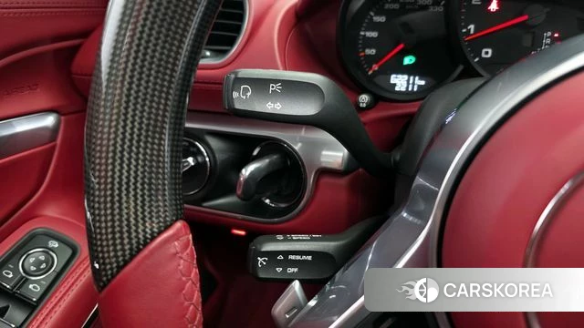 Porsche 718 Boxster 2021 Серебристо-серый из Кореи, фото 5