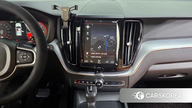 Volvo XC60 second Generation 2018 Белый из Кореи, фото 5