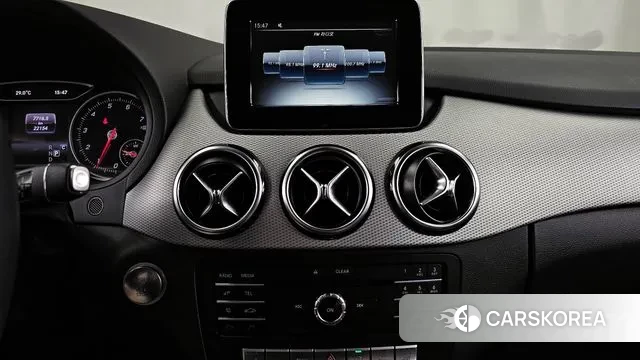 Mercedes-Benz B-Class W246 2018 Белый из Кореи, фото 5