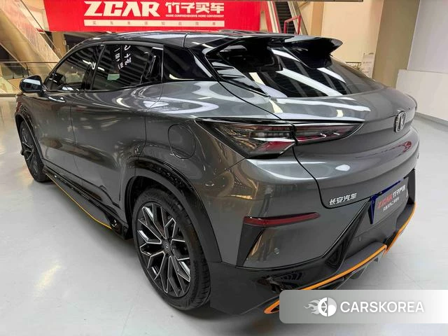 Chang'an UNI-T 2022 Темно-серый из Китая, фото 5