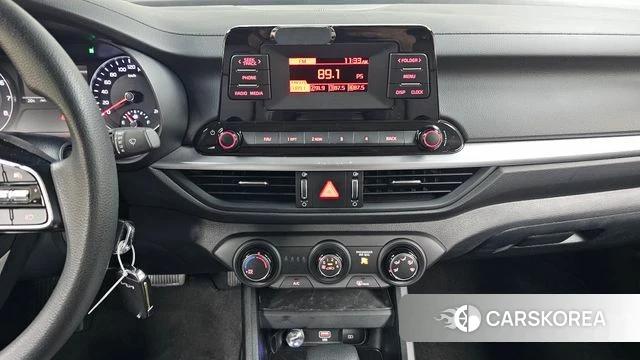 Kia The New K3 2nd generation 2021 Белый из Кореи, фото 5