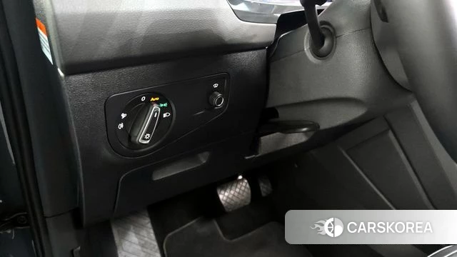 Volkswagen Tiguan second Generation 2024 Серебристо-серый из Кореи, фото 5