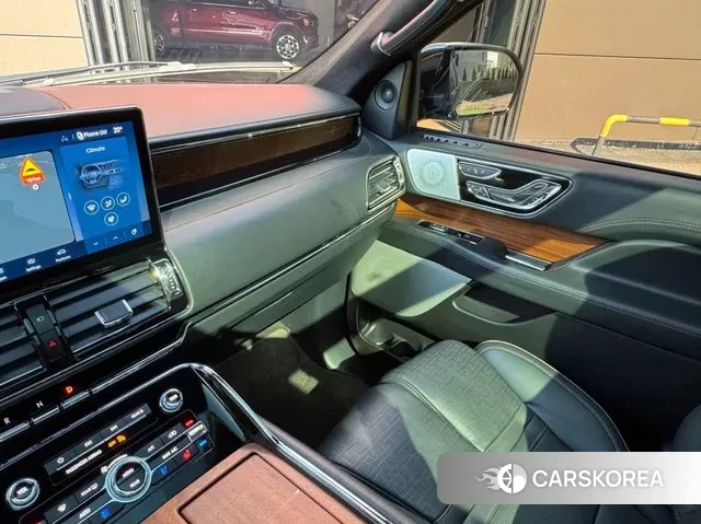 Lincoln Navigator 4th generation 2022 Черный из Кореи, фото 5