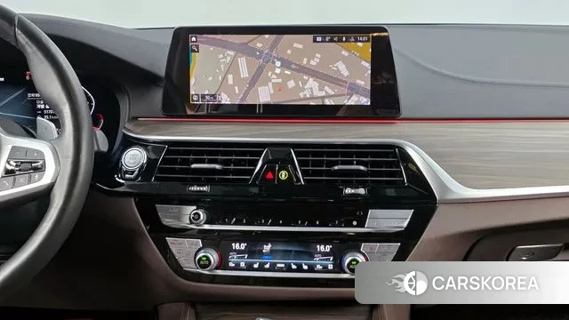 BMW 5 Series (G30) 2020 Белый из Кореи, фото 5