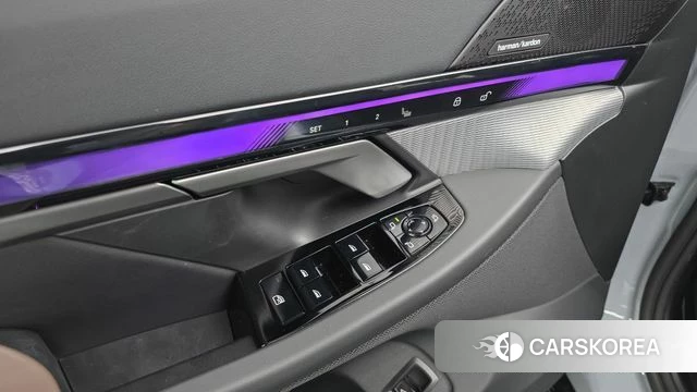 BMW 5 Series (G60) 2025 Серебристо-серый из Кореи, фото 5