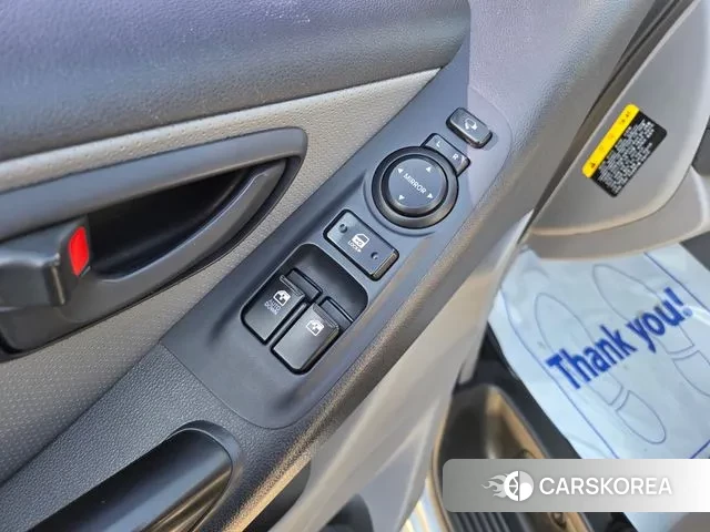 Hyundai Grand Starex 2018 Серебристо-серый из Кореи, фото 5