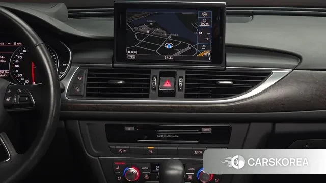 Audi New A6 2018 Светло-серебряный цвет из Кореи, фото 5