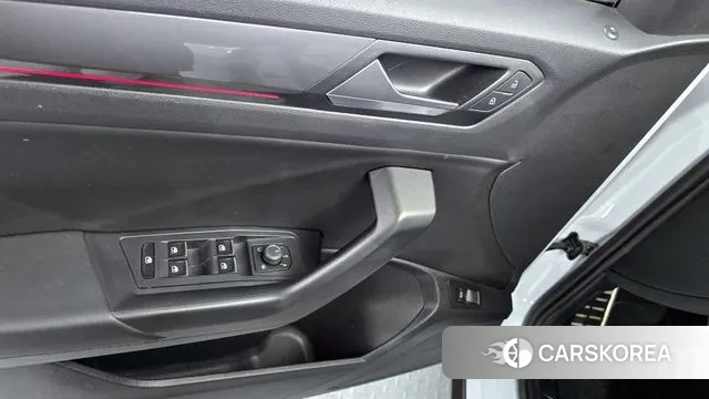 Volkswagen T-Roc 2022 Белый из Кореи, фото 5