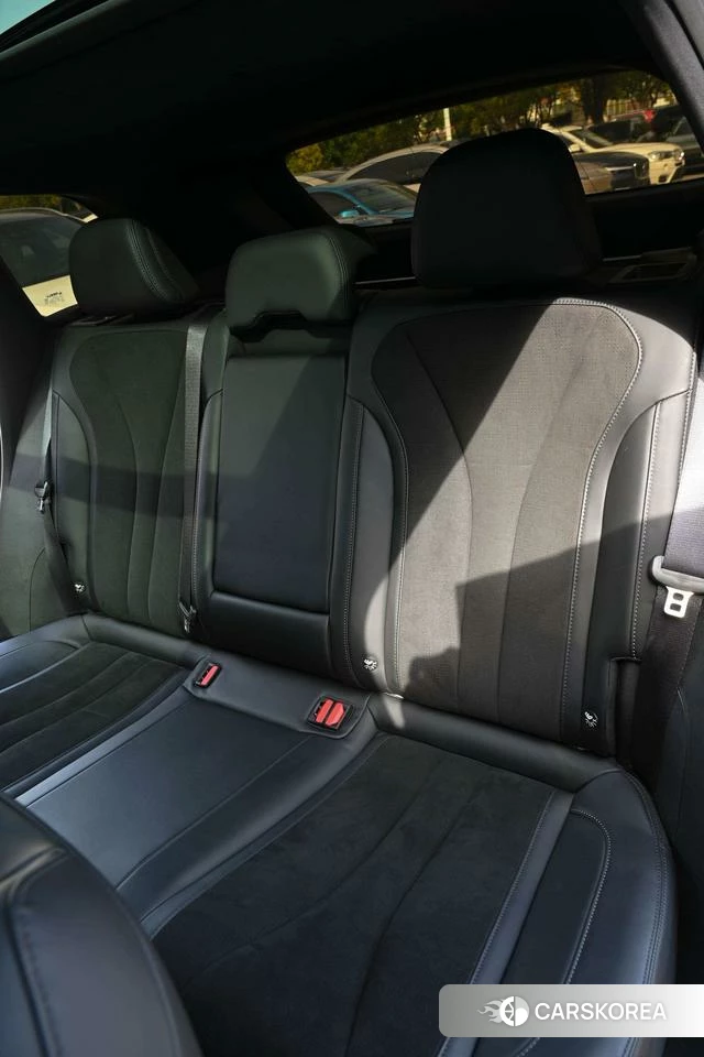 Geely Automobile Xingyue L 2022 Темно-серый из Китая, фото 5