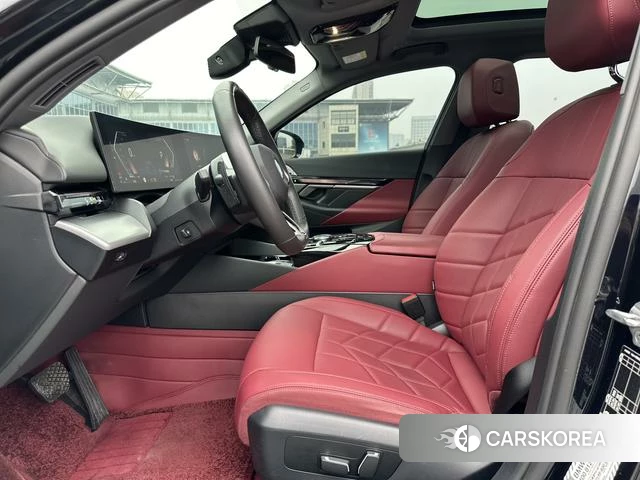 BMW 5 series 2024 Черный из Китая, фото 5