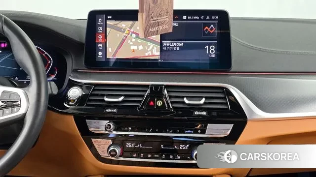 BMW 5 Series (G30) 2022 Белый из Кореи, фото 5