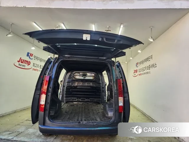 Hyundai Staria 2021 Серый из Кореи, фото 5