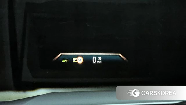 BMW 5 Series (G60) 2024 Светло-серебряный цвет из Кореи, фото 5