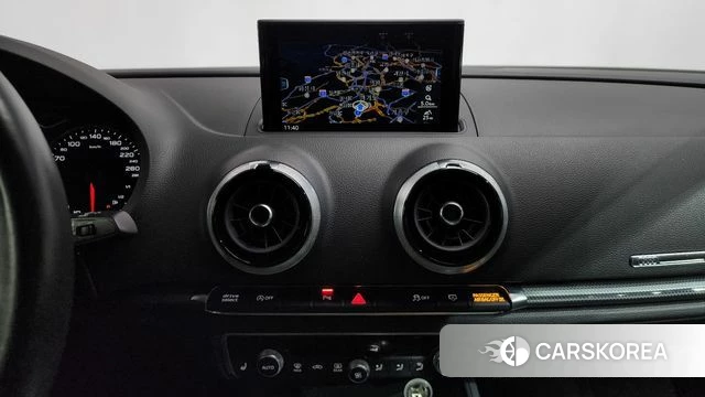 Audi New A3 2018 Белый из Кореи, фото 5