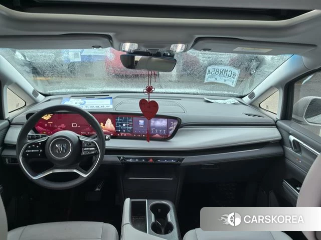 Buick GL8 2025 Белый из Китая, фото 5