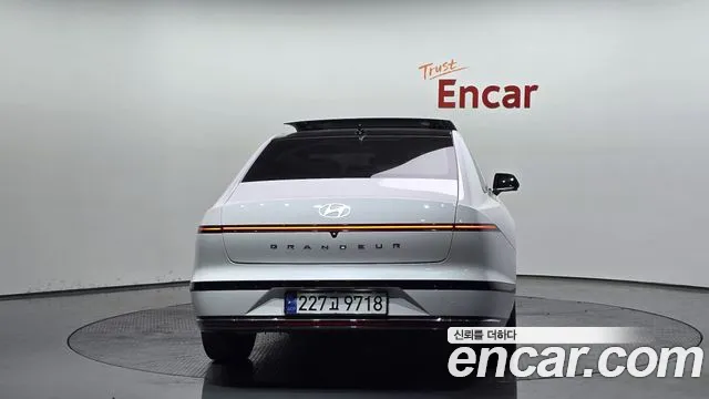 Hyundai Grandeur Hybrid (GN7) 2024 Белый из Кореи, фото 5