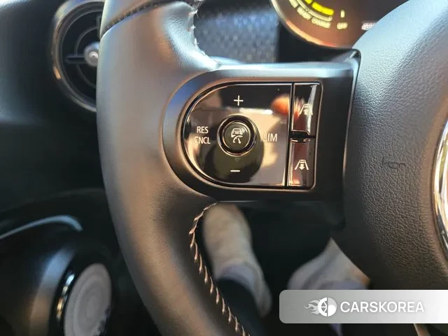 Mini Cooper Electric 2022 Черный из Кореи, фото 5