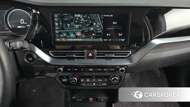 Kia Niro Plus 2022 Серебряный из Кореи, фото 5