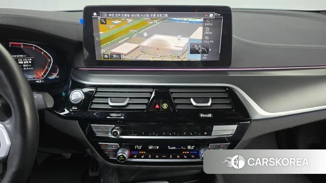 BMW 5 Series (G30) 2023 Серый из Кореи, фото 5