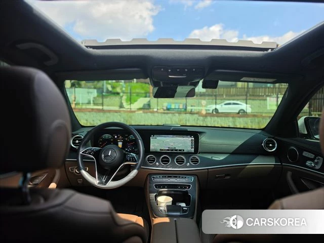Mercedes-Benz E-Class W213 2023 Белый из Кореи, фото 5