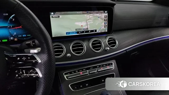 Mercedes-Benz E-Class W213 2023 Белый из Кореи, фото 5