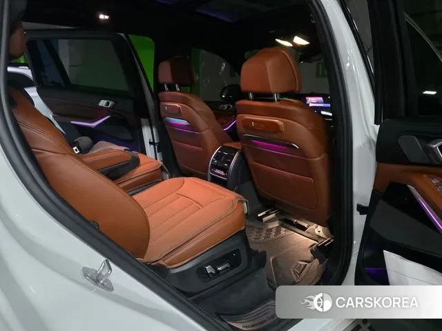 BMW X7 (G07) 2023 Белый из Кореи, фото 5