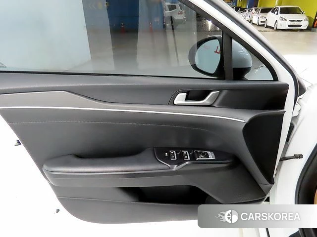 Kia K5 3rd generation 2020 Белый из Кореи, фото 5