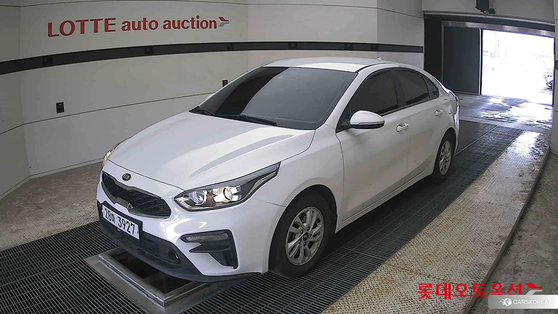 Kia K3 2020 Snow White Pearl из Кореи, фото 5