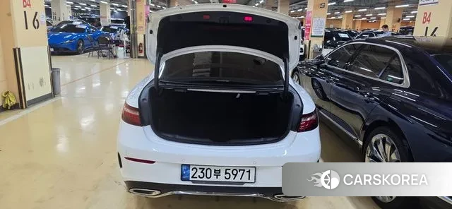 Mercedes-Benz E-Class W213 2022 Белый из Кореи, фото 5