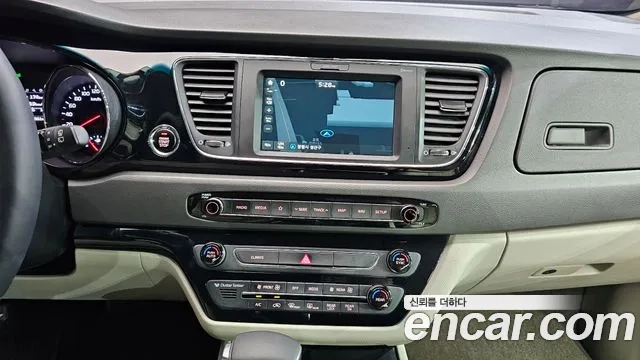 Kia All New Carnival 2018 Серебристо-серый из Кореи, фото 5