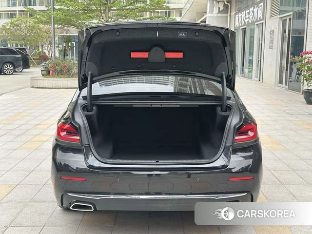 BMW 5 series 2021 Черный из Китая, фото 5
